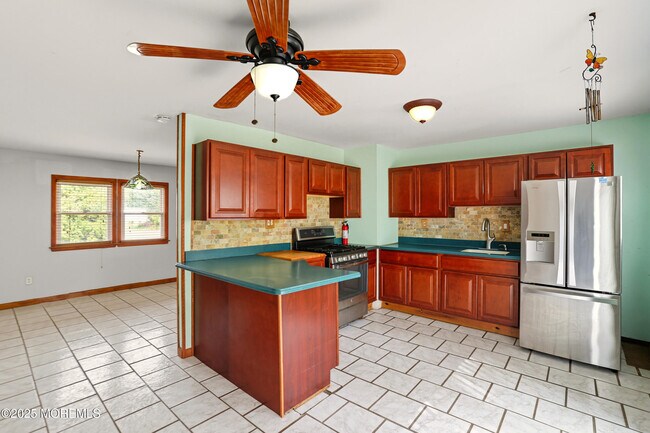 Building Photo - 468 Brookforest Dr