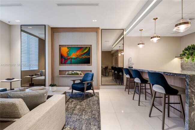 Building Photo - 888 Brickell Key Dr