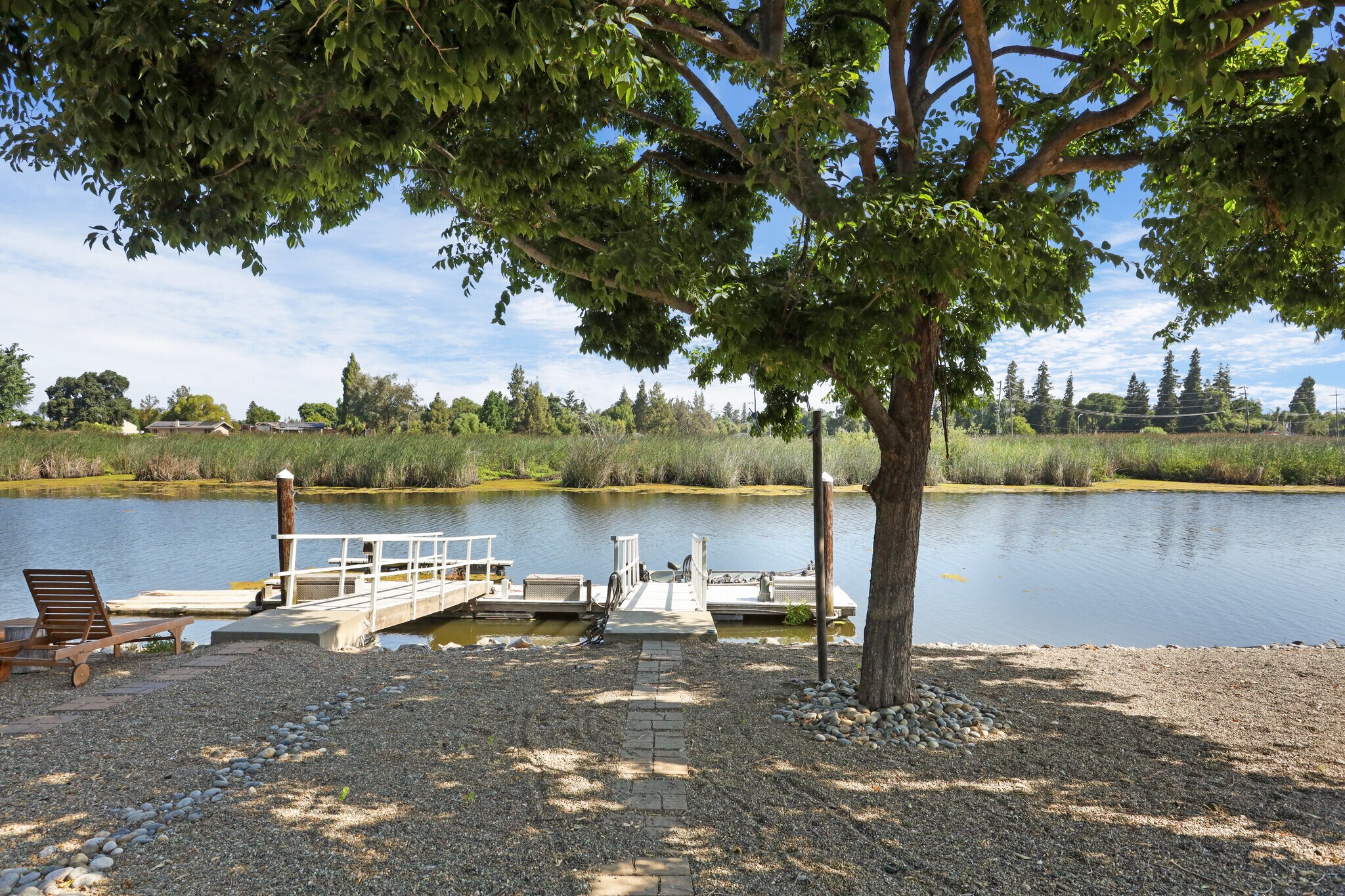 Building Photo - 6687 Brook Falls Cir