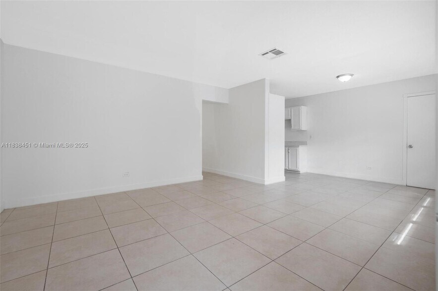 Building Photo - 700 SW 67th Ave