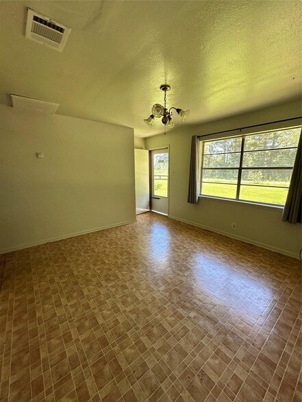 Building Photo - 143B Moffett Springs Rd