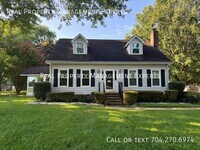 Building Photo - 6008 Mallard Dr