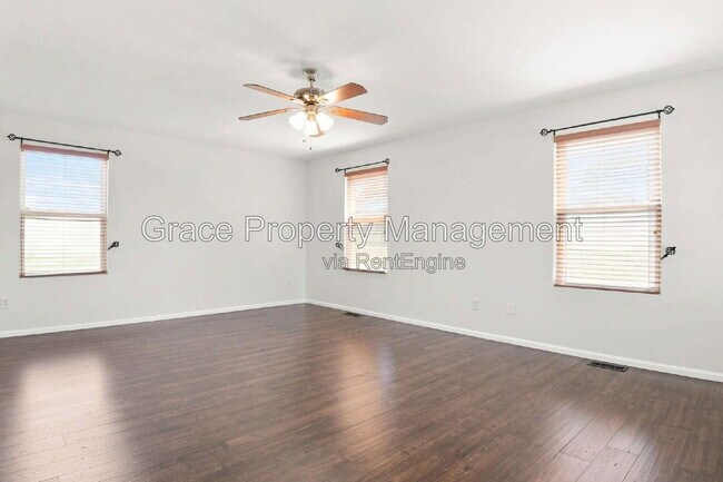 Building Photo - 2057 Alpine Dr