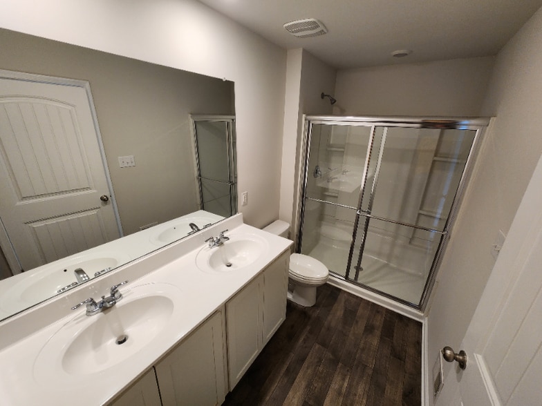 Building Photo - 41 Capricorn