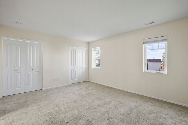 Building Photo - Lake Stevens~Amber Skyline