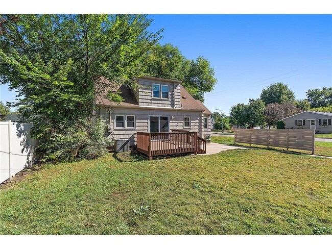 Building Photo - 6244 Humboldt Ave S