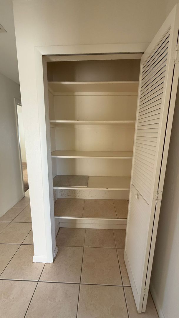 Building Photo - 2823-2825 SW Santa Barbara Pl