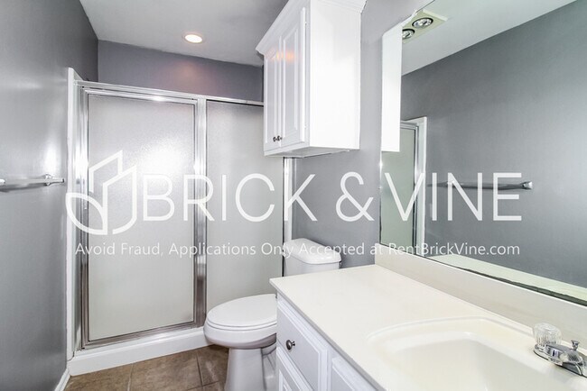 Building Photo - 4213 Hunterfield Ave