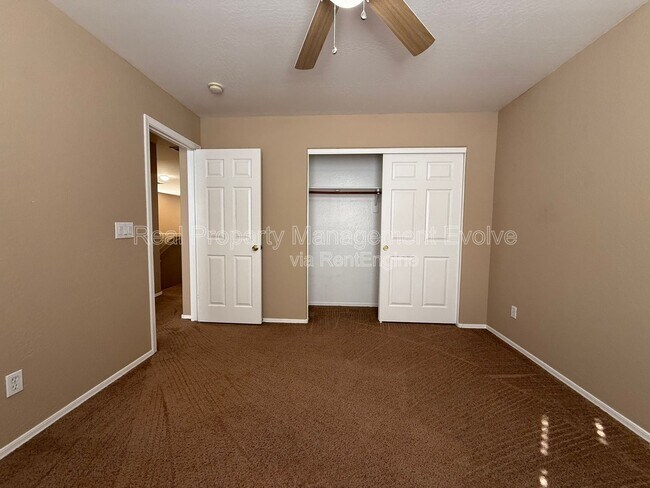 Building Photo - 8 N 226th Cir