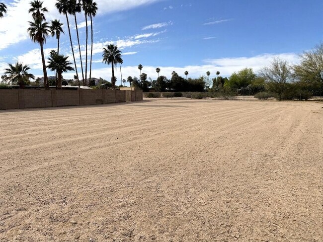 Building Photo - 6311 N 74th St