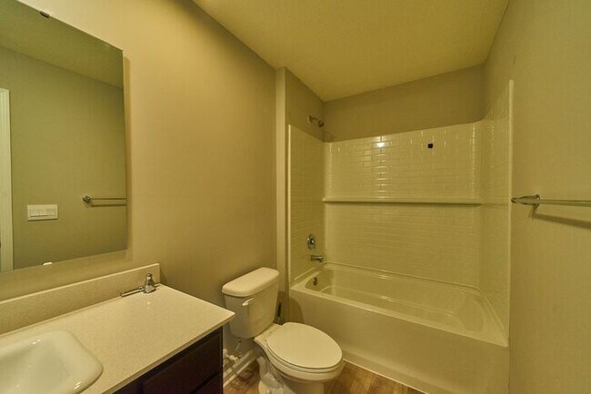 Building Photo - 4 Bedroom at Trotter's Landing in Camby With Pond View!