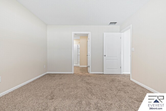 Building Photo - 27 Piedmont Dr