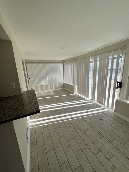 Sunroom - 2409 Afton St