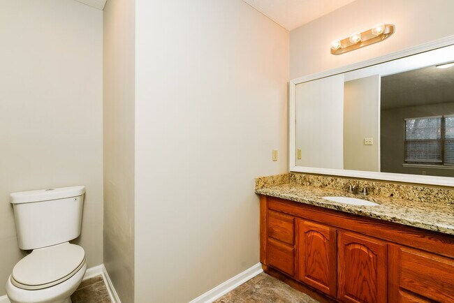 Building Photo - 2815 Sunnyfield Ct