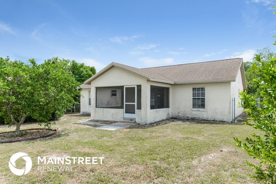 Building Photo - 2041 Claremont Dr