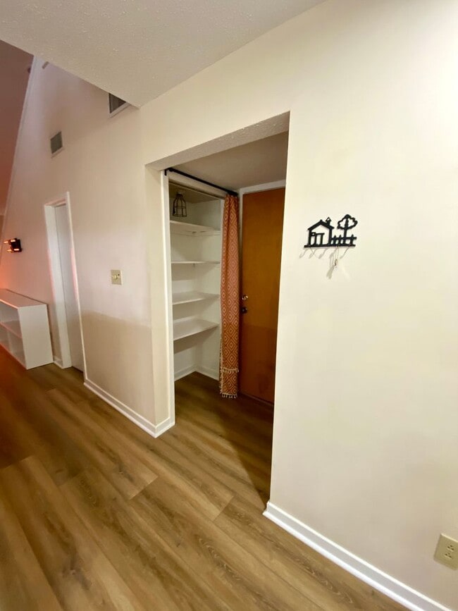 Building Photo - LOFT LIVING IN FAIRFIELD HARBOUR! Utilities Included