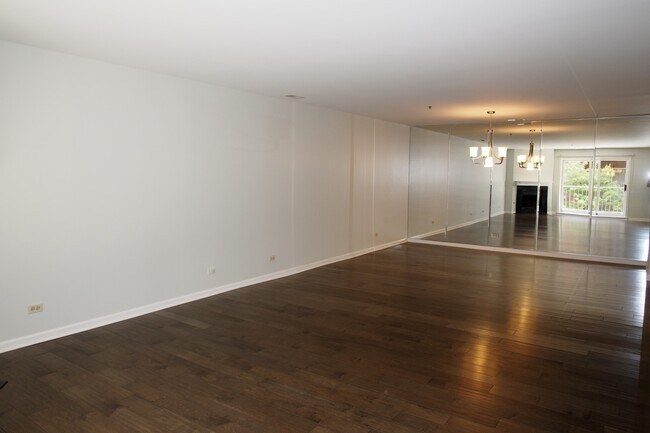 Building Photo - 129 Acacia Cir