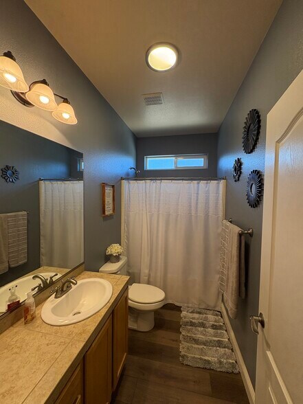 Building Photo - 4888 Lofty Oak Dr