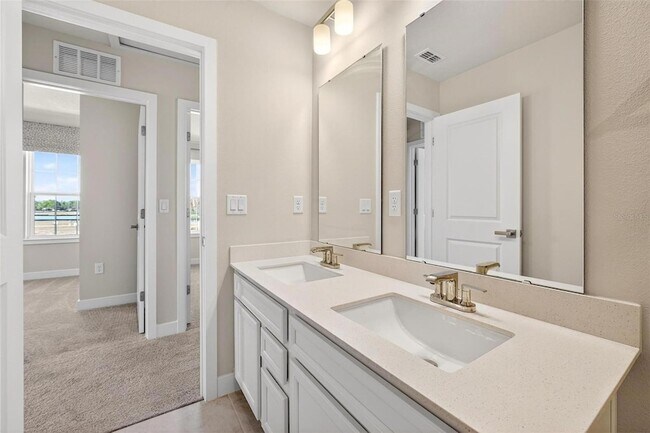 Building Photo - 6408 Domizio Dr