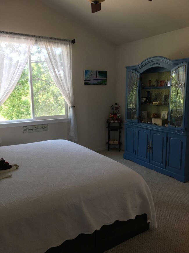 Building Photo - Adorable 2 bed/2 bath home in Southwest Lo...