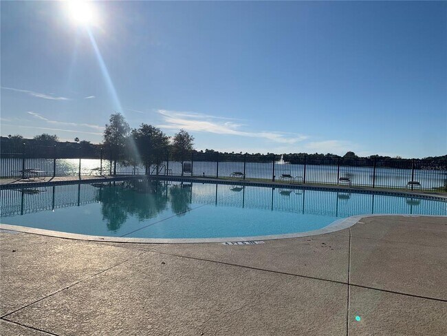 Building Photo - 10416 White Lake Ct