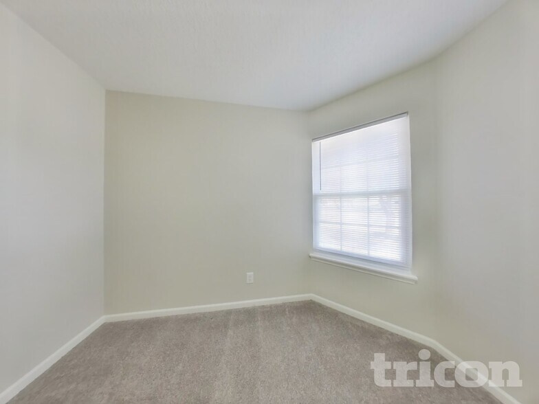 Building Photo - 5034 Rocky Forge Dr