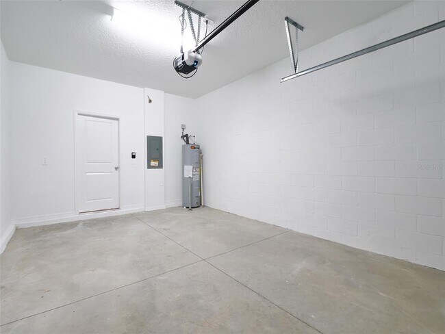 Building Photo - 9844 Allendale St