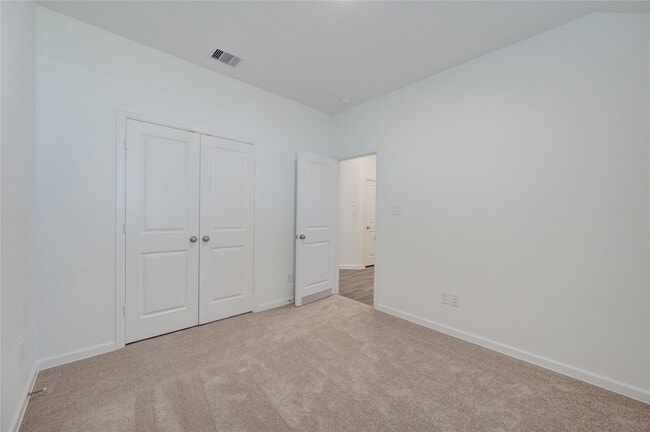 Building Photo - 5419 Tourmaline Wy