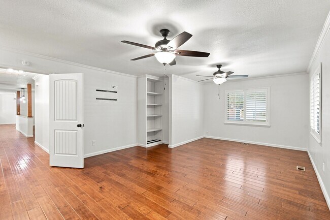 Building Photo - 8899 East 171st St S