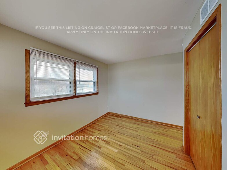 Building Photo - 8741 Sproat Ave