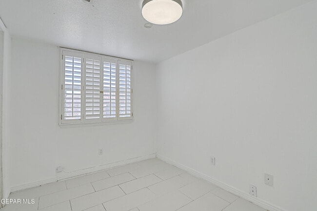 Building Photo - 6839 Pasatiempo Cir