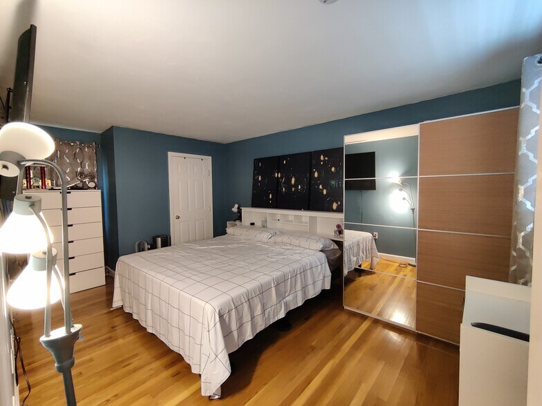 Bedroom 1 - 235 Columbia Rd