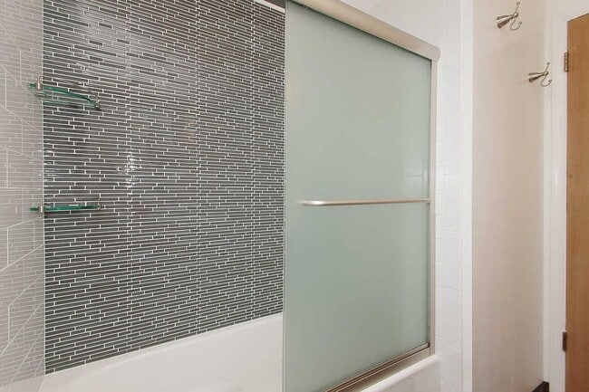 Building Photo - 1430 S Eaton Ct