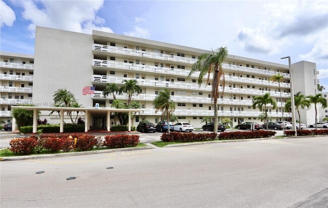Building Photo - 3020 Marcos Dr