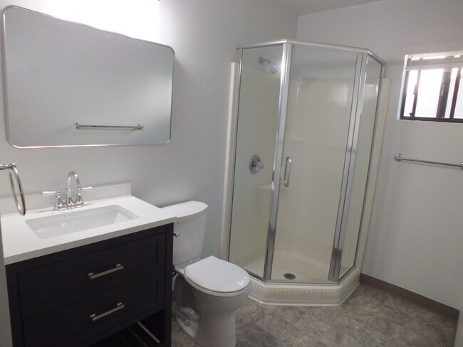 Building Photo - Cameron Park 2/2 1600 sf hidden gem!