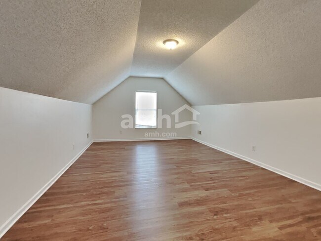 Building Photo - 13340 Philip Michael Rd