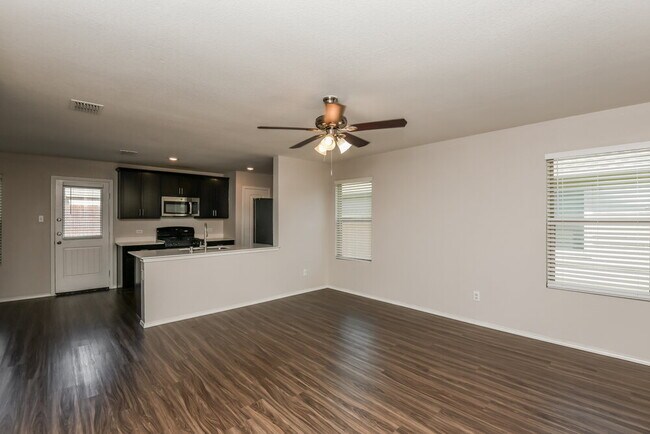 Building Photo - 412 Blue Crow Ln