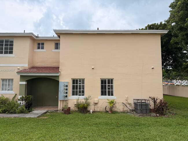 Building Photo - 18774 SW 100th Ave