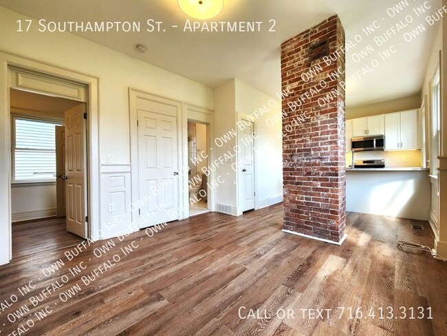 Building Photo - 17 Southampton St