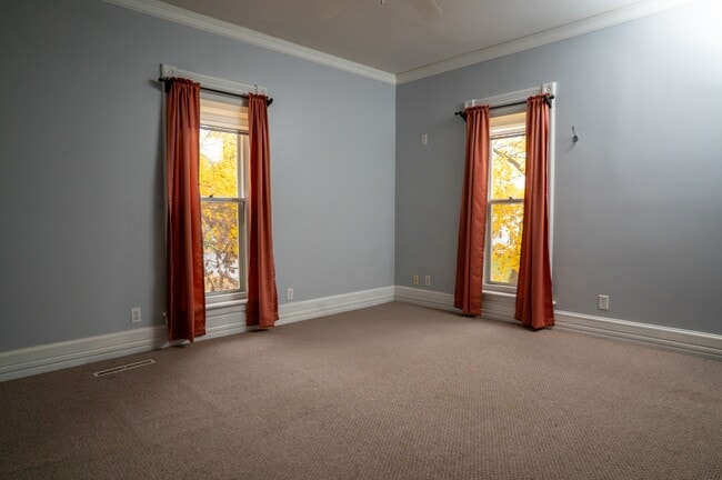 Building Photo - 422 S Michigan Ave