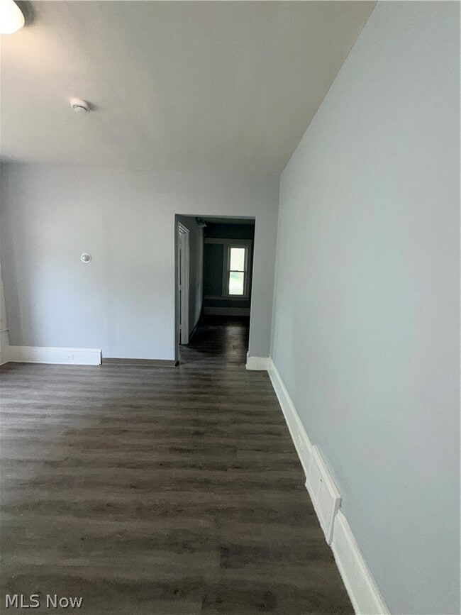 Building Photo - 11721 Hamlen Ave