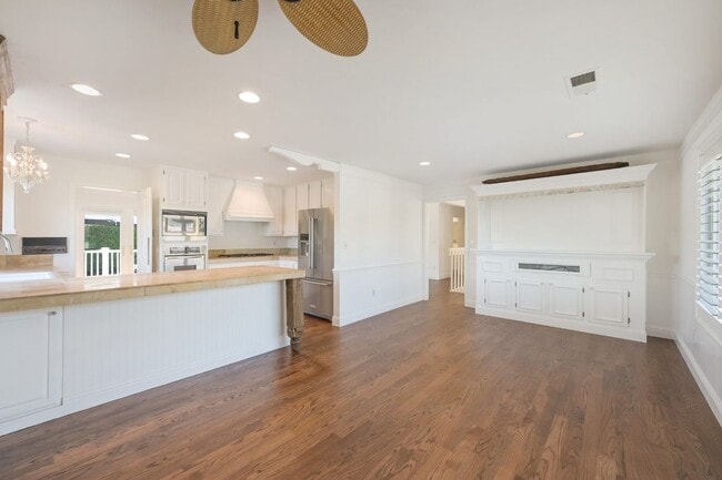 Building Photo - 5 Santa Victoria Ct
