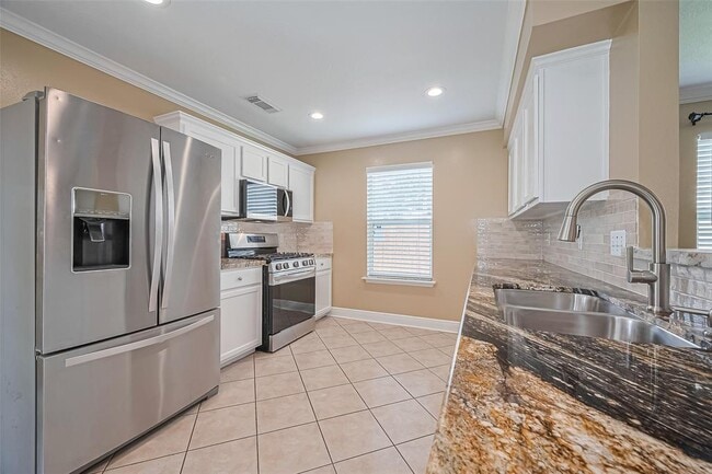 Building Photo - 5731 Coastal Way