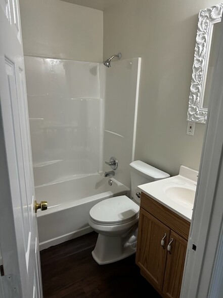 bathroom - 3678 Dixie Dr