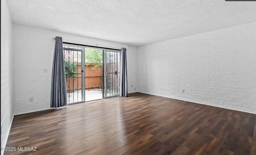 Building Photo - 2875 N Tucson Blvd