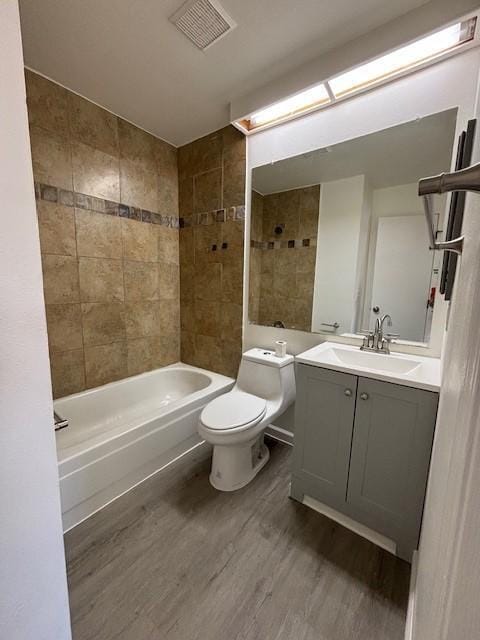 Building Photo - Spacious & Practical living, Available now!