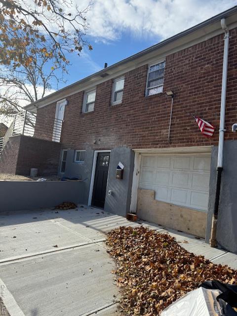 Primary Photo - 169-19 69th Ave