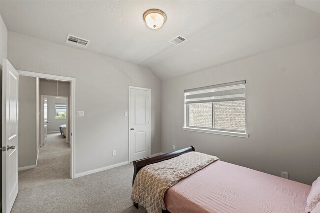 Building Photo - 11307 Cosmopolitan Dr