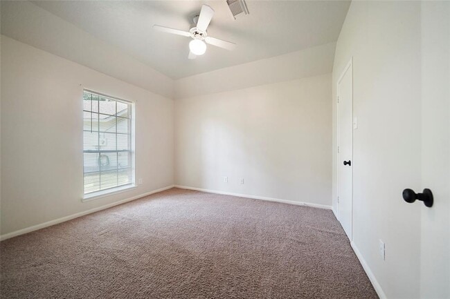 Building Photo - 306 W Little Oak Ct