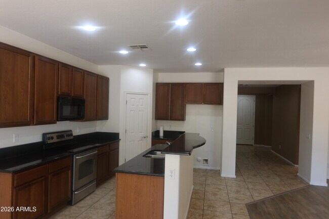 Building Photo - 5316 W El Cortez Trail